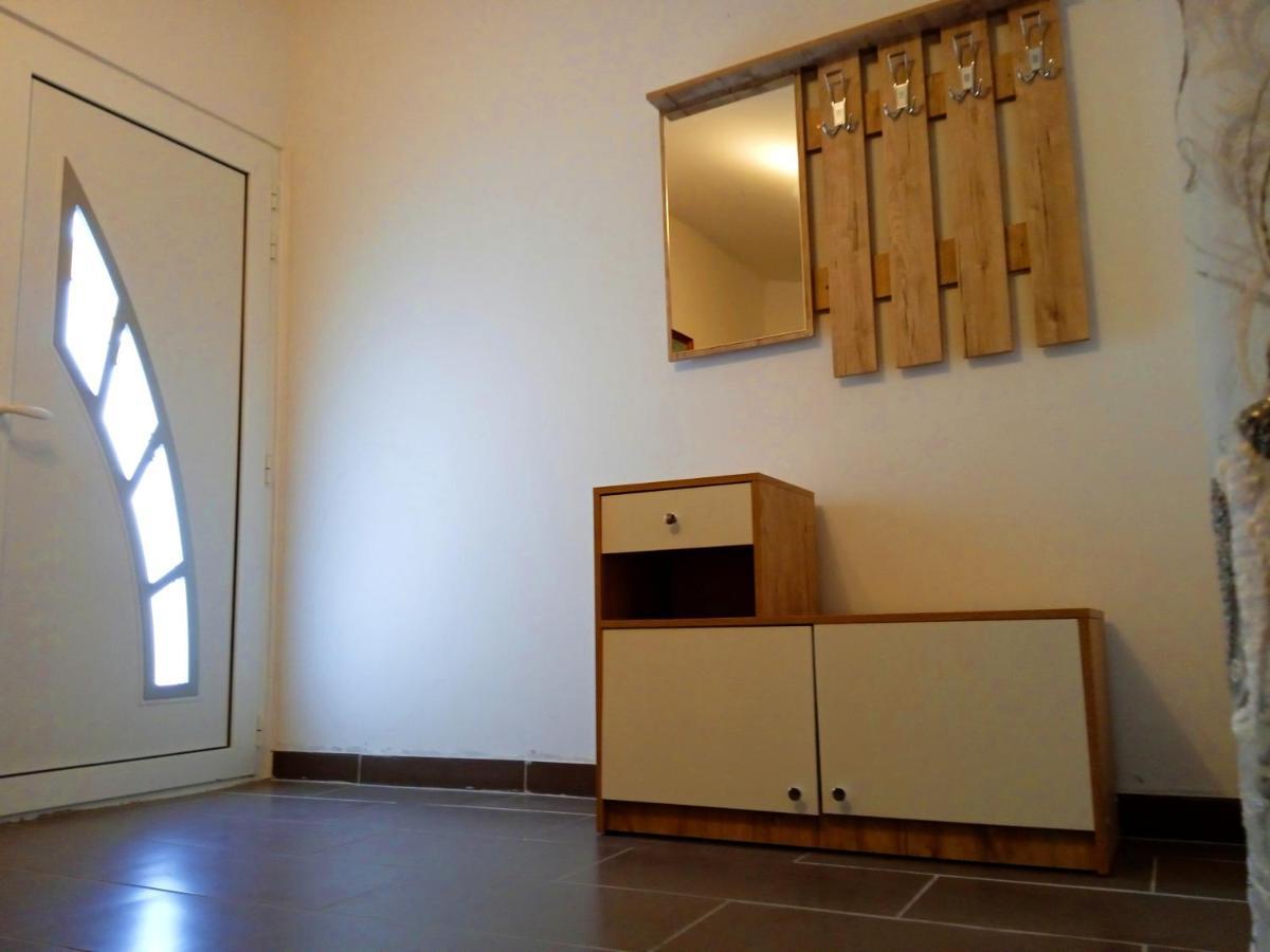 Apartman Josipa Peroj Luaran gambar
