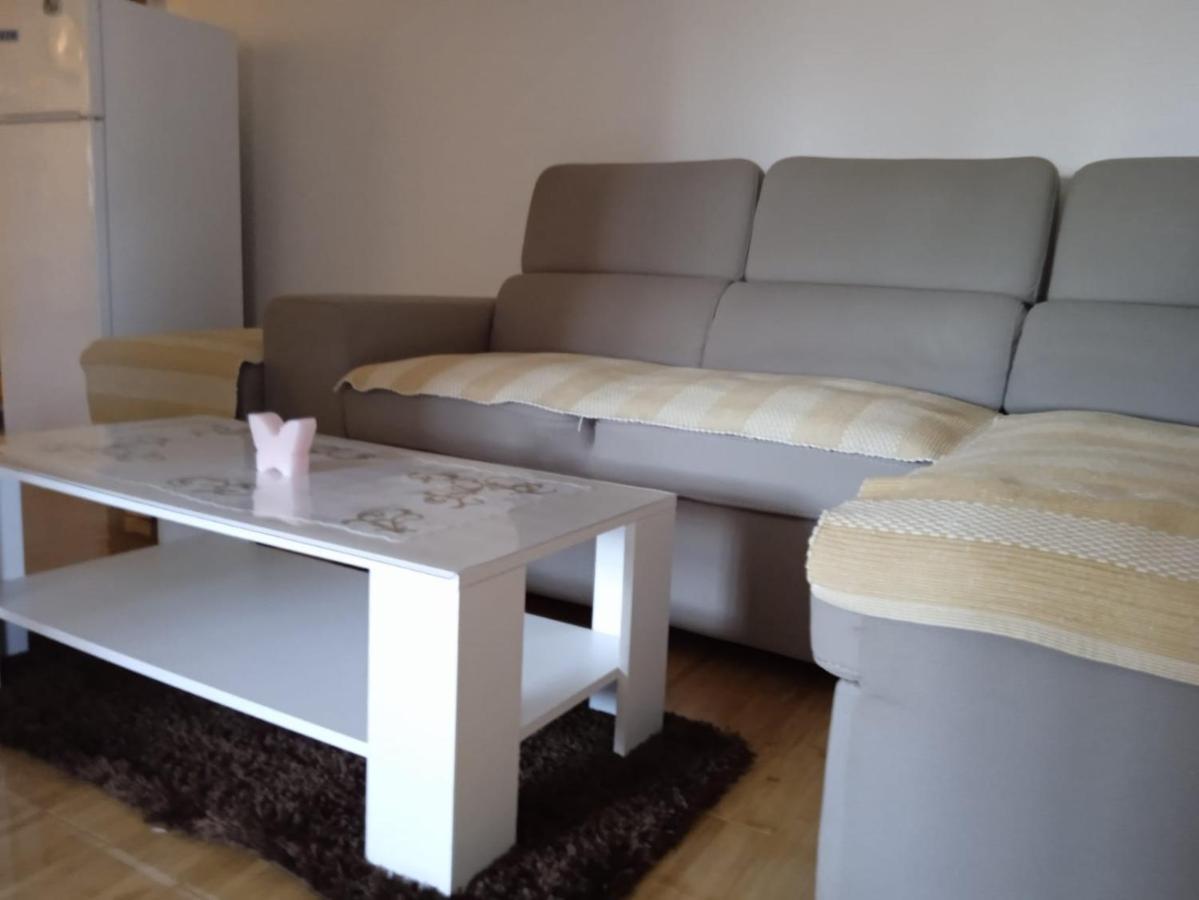 Apartman Josipa Peroj Luaran gambar